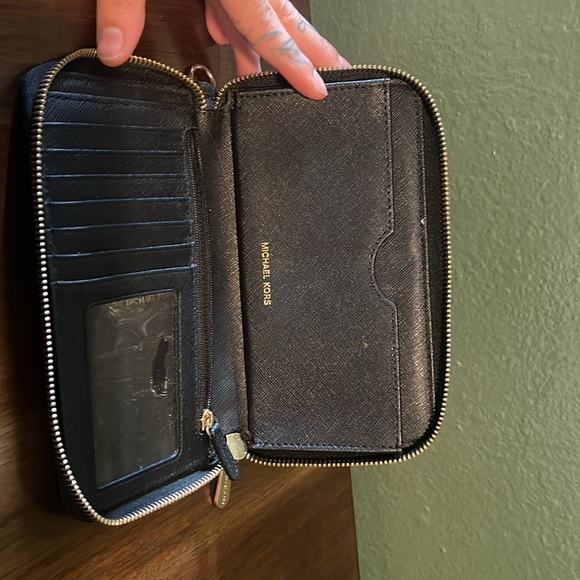 Michael Kors black purse and wallet - Picture 2 of 3